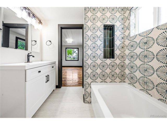 8060 W 12th Ave, Lakewood, CO 80214