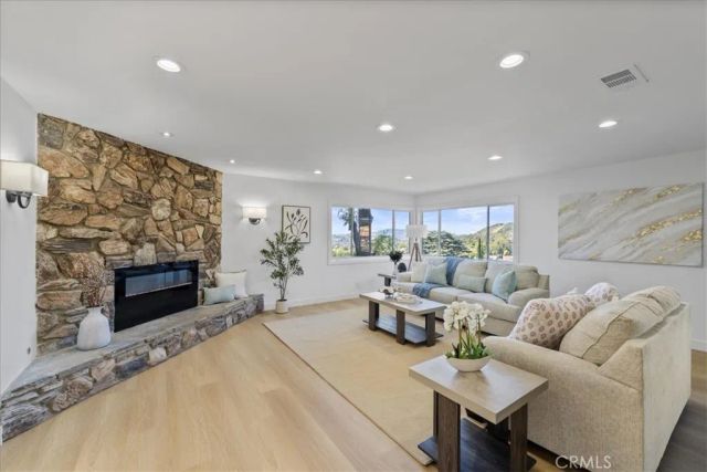 5338 Waldo, Los Angeles, CA 90041