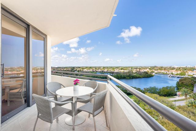 3322 Casseekey Island Road 902, Jupiter, FL 33477