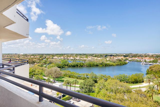 3322 Casseekey Island Road 902, Jupiter, FL 33477