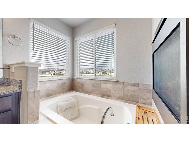 6173 Carmon Ct, Windsor, CO 80550