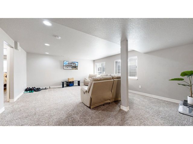 6173 Carmon Ct, Windsor, CO 80550