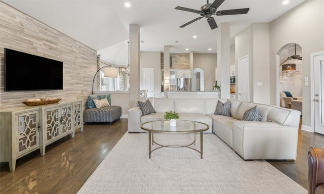 3400 Huddersfield Crest, Highland Village, TX 75077