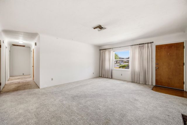 2080 Mckinley Avenue, Hanford, CA 93230