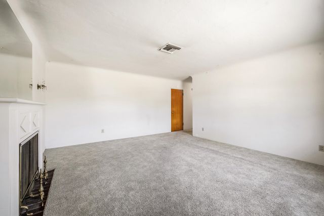 2080 Mckinley Avenue, Hanford, CA 93230