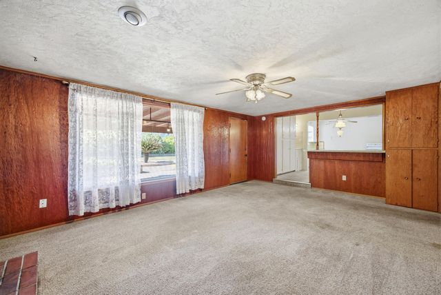 2080 Mckinley Avenue, Hanford, CA 93230