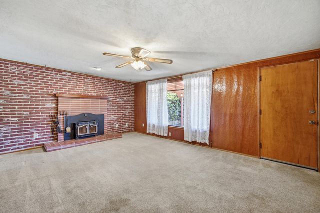 2080 Mckinley Avenue, Hanford, CA 93230