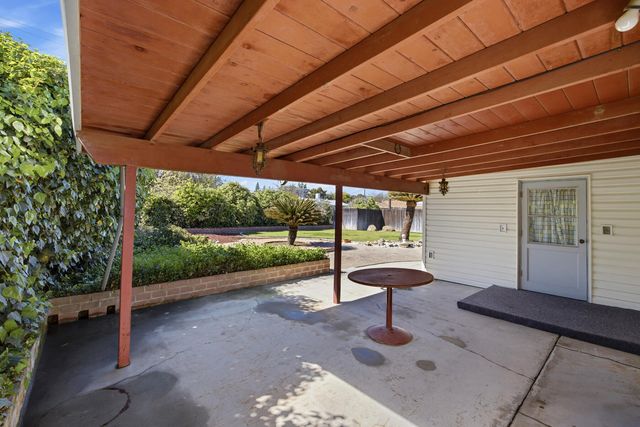 2080 Mckinley Avenue, Hanford, CA 93230