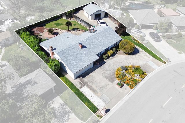2080 Mckinley Avenue, Hanford, CA 93230