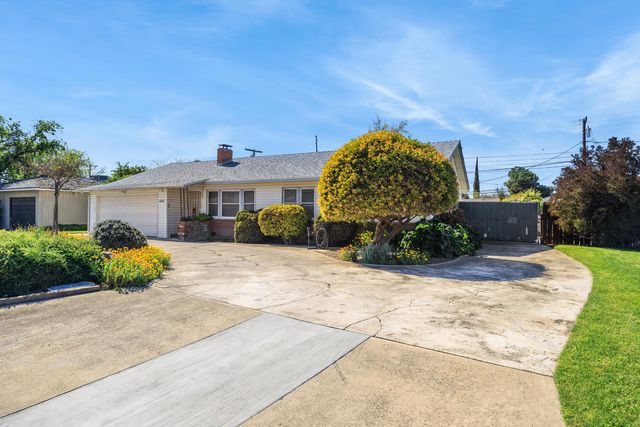 2080 Mckinley Avenue, Hanford, CA 93230