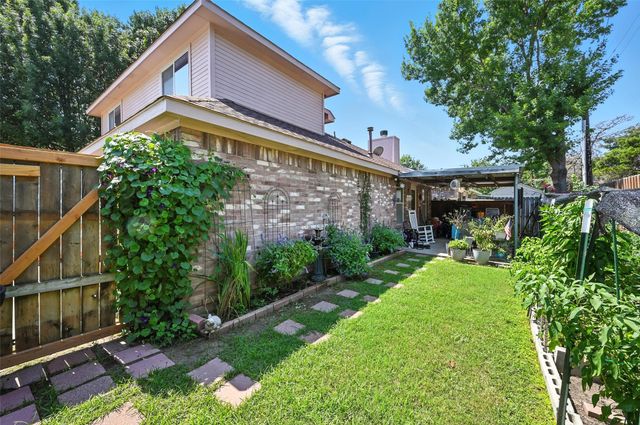 309 Familia Court, Irving, TX 75061