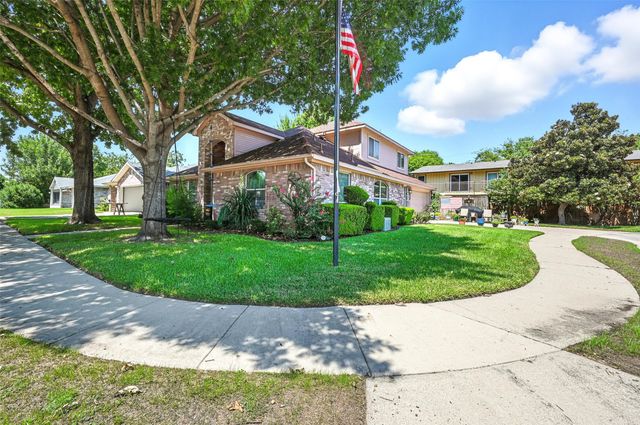 309 Familia Court, Irving, TX 75061