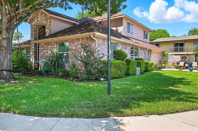 309 Familia Court, Irving, TX 75061