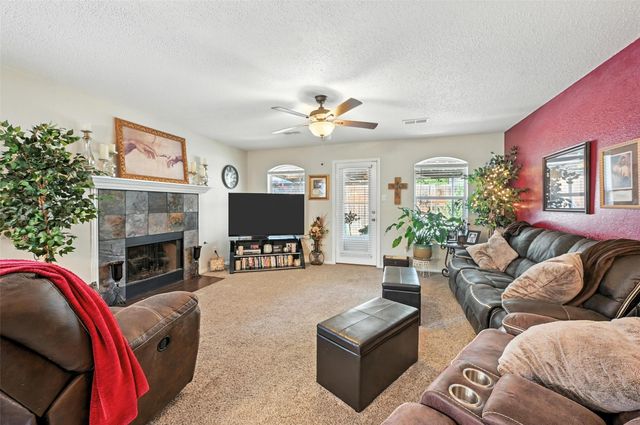 309 Familia Court, Irving, TX 75061