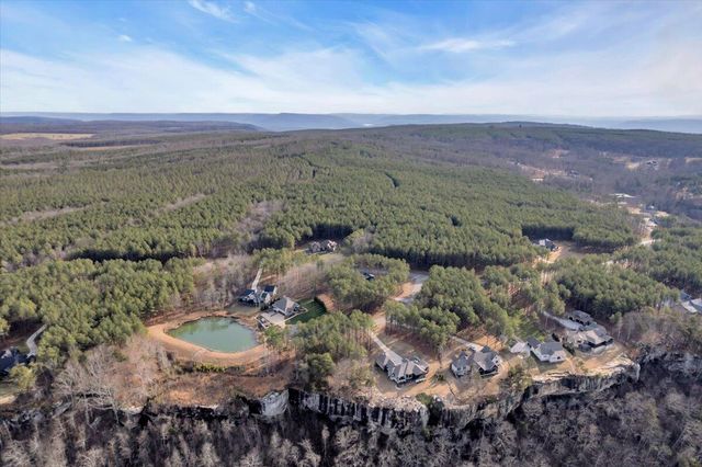 220 Moonshine Drive Jf24, Jasper, TN 37347