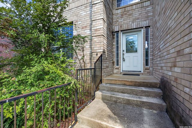 20614 Cliff Park Ln, San Antonio, TX 78258