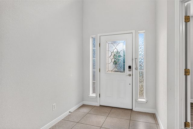 20614 Cliff Park Ln, San Antonio, TX 78258
