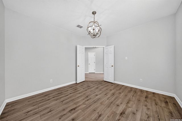 20614 Cliff Park Ln, San Antonio, TX 78258