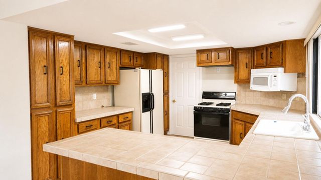 4118 Tasselwood Lane, Houston, TX 77014