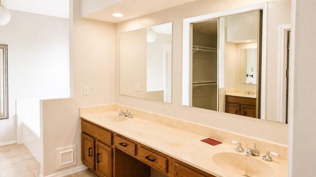 4118 Tasselwood Lane, Houston, TX 77014