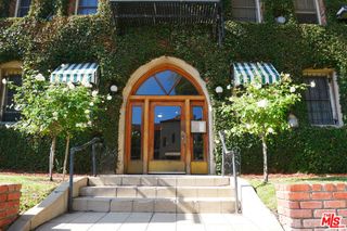 611 S Cloverdale Avenue 106, Los Angeles, CA 90036