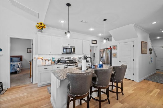 1413 Park Street, Lowell, AR 72745