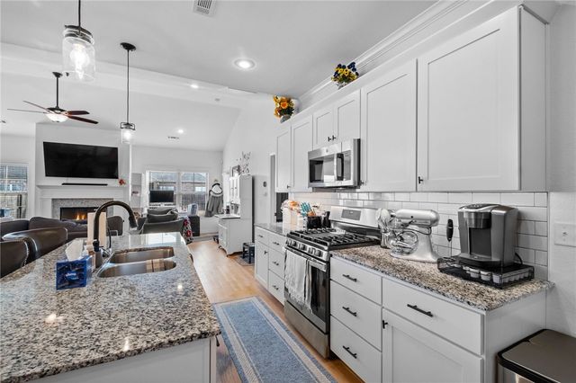 1413 Park Street, Lowell, AR 72745