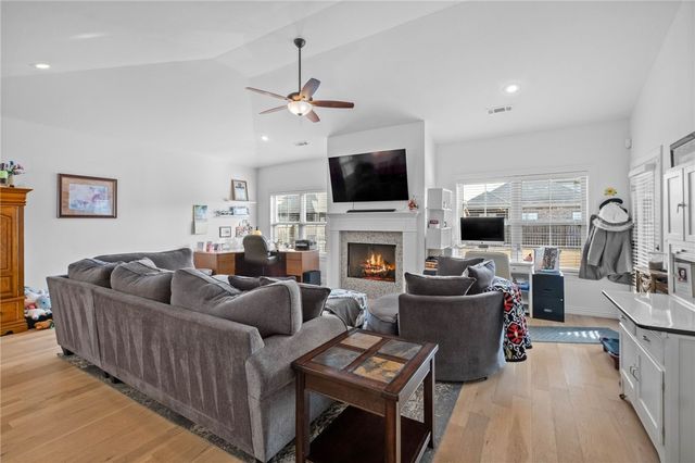 1413 Park Street, Lowell, AR 72745