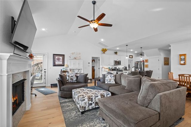 1413 Park Street, Lowell, AR 72745