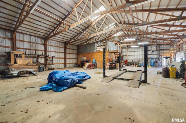 2600 BARTRUFF Lane, Pekin, IL 61554