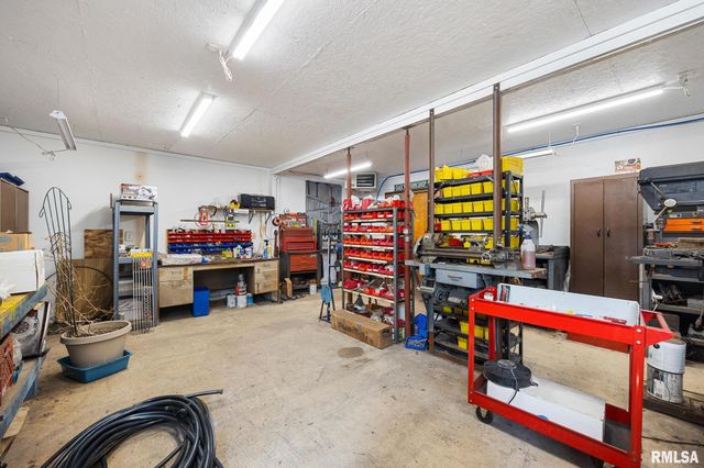 2600 BARTRUFF Lane, Pekin, IL 61554