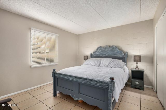 4201 E CAMELBACK Road 15, Phoenix, AZ 85018