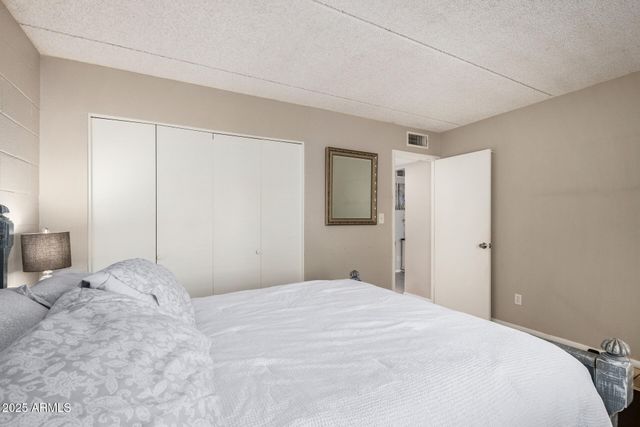 4201 E CAMELBACK Road 15, Phoenix, AZ 85018