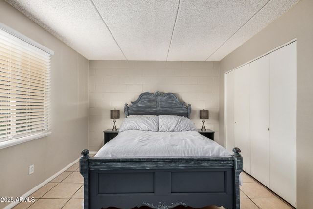 4201 E CAMELBACK Road 15, Phoenix, AZ 85018