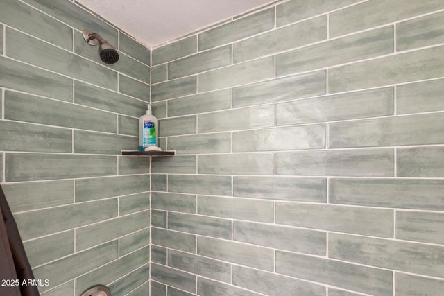 4201 E CAMELBACK Road 15, Phoenix, AZ 85018