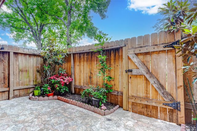 7600 Burgoyne Road 159, Houston, TX 77063