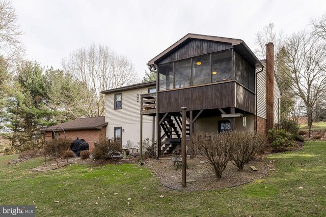 156 HORSE HAPPY RD, Newmanstown, PA 17073