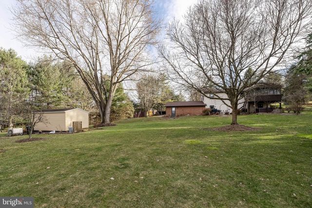 156 HORSE HAPPY RD, Newmanstown, PA 17073
