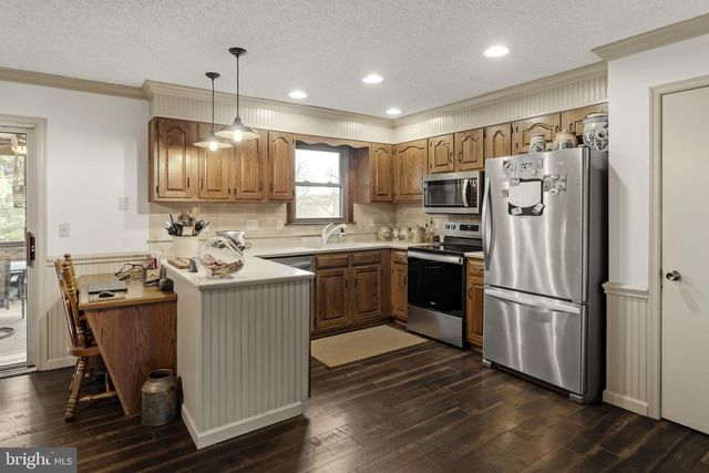 156 HORSE HAPPY RD, Newmanstown, PA 17073