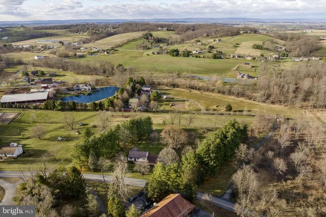 156 HORSE HAPPY RD, Newmanstown, PA 17073