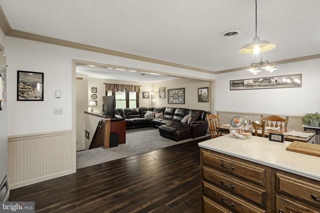 156 HORSE HAPPY RD, Newmanstown, PA 17073