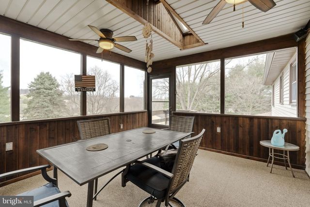 156 HORSE HAPPY RD, Newmanstown, PA 17073