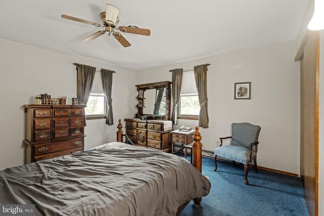 156 HORSE HAPPY RD, Newmanstown, PA 17073