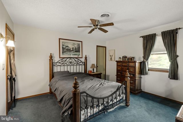 156 HORSE HAPPY RD, Newmanstown, PA 17073