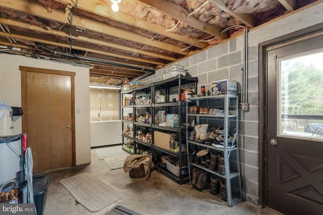 156 HORSE HAPPY RD, Newmanstown, PA 17073