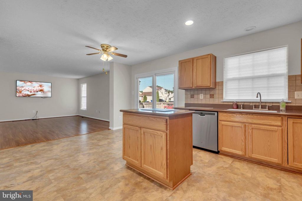 Image 8 of property listing at 300 AHERN DR, Edgewood, MD 21040