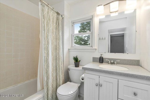 54 Chingarora Avenue, Keyport, NJ 07735