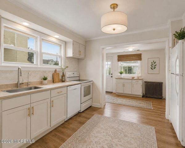 54 Chingarora Avenue, Keyport, NJ 07735