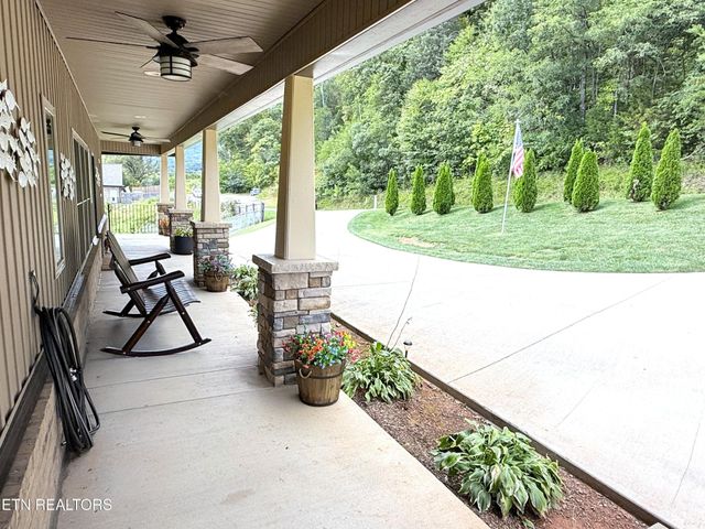 751 Jim Town Rd, Mooresburg, TN 37811