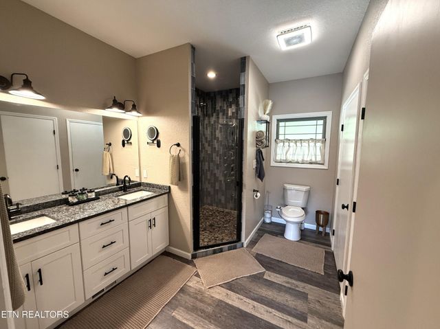 751 Jim Town Rd, Mooresburg, TN 37811